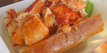 sam'schowdermobile lobster roll